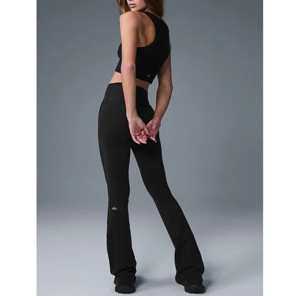 ALO Airbrush High-Waist 7/8 Bootcut Legging Black - Picture 3 of 10